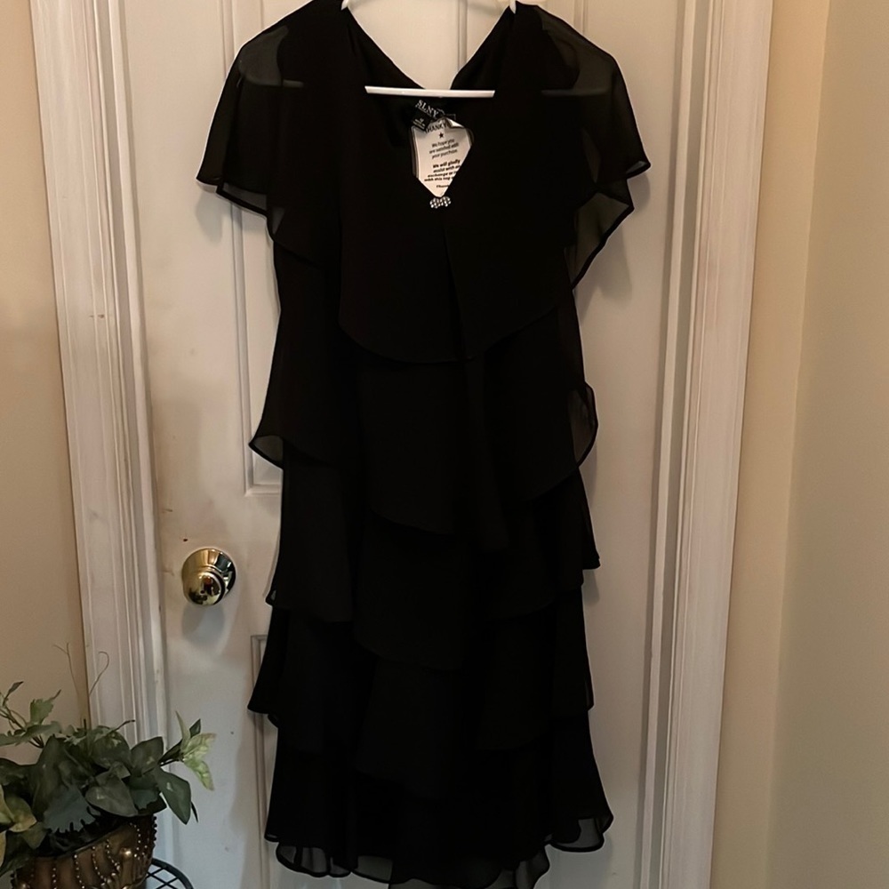 SLNY Chiffon Dress!
